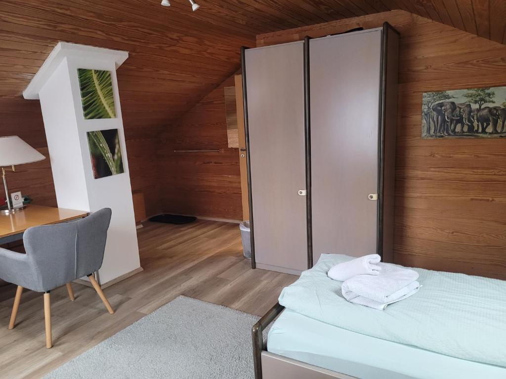 2 Ausstattung der Zimmer in der Pension Schlafstuhl